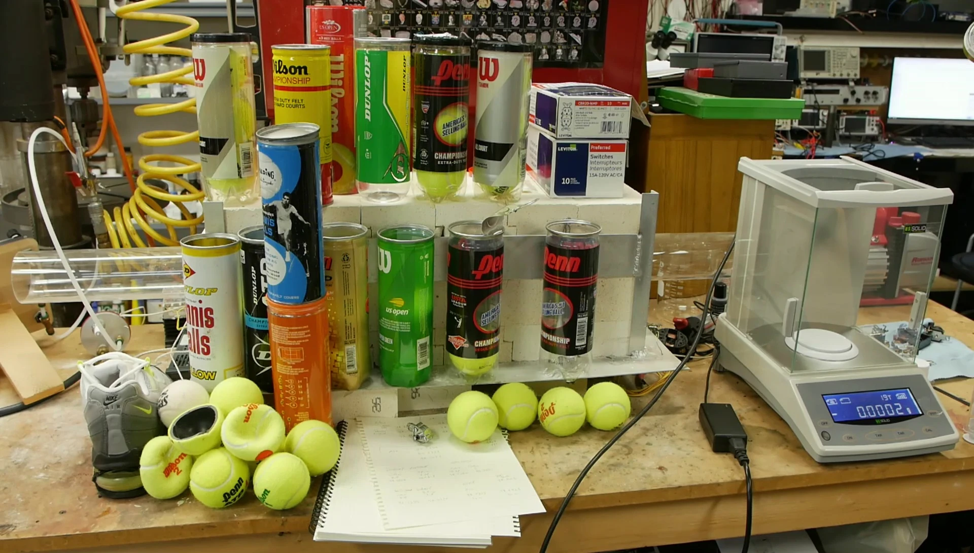 Screenshot showing text mentioning patents related to SF6 in tennis balls.