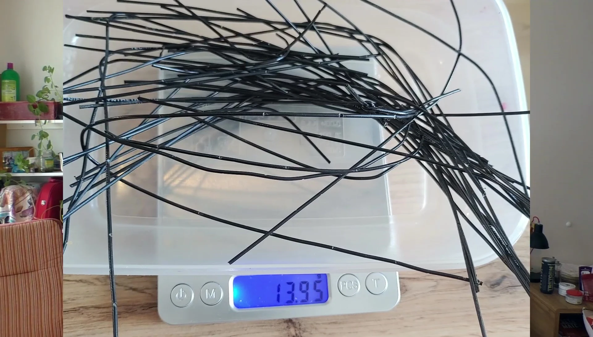 Image of the weighed strings