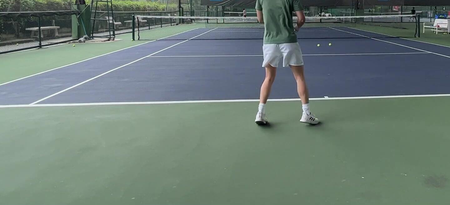 Initial reaction to the Tecnifibre Razor Soft string at the baseline.