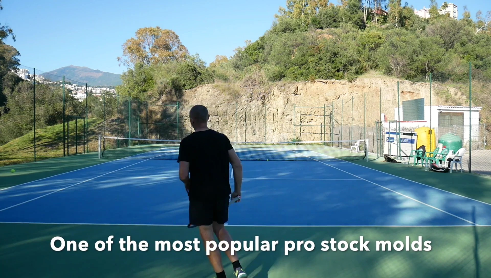 Nicolas Mahut, a notable doubles player, mentioned using the H22 racquet