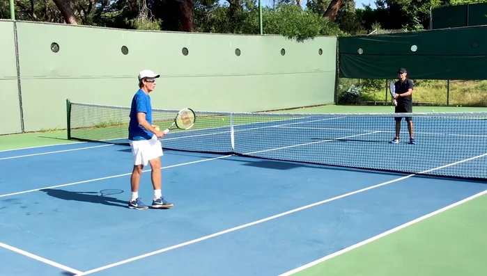 Volley Warm-up: Start with easy volley-to-volley drills, focusing on keeping the ball up and establishing control. If you miss, reset the rally with controlled shots before returning to faster volleys.