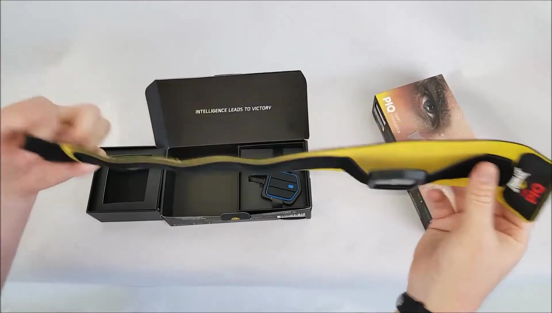 Close-up of the Everlast PIQ Boxing Tracker packaging.