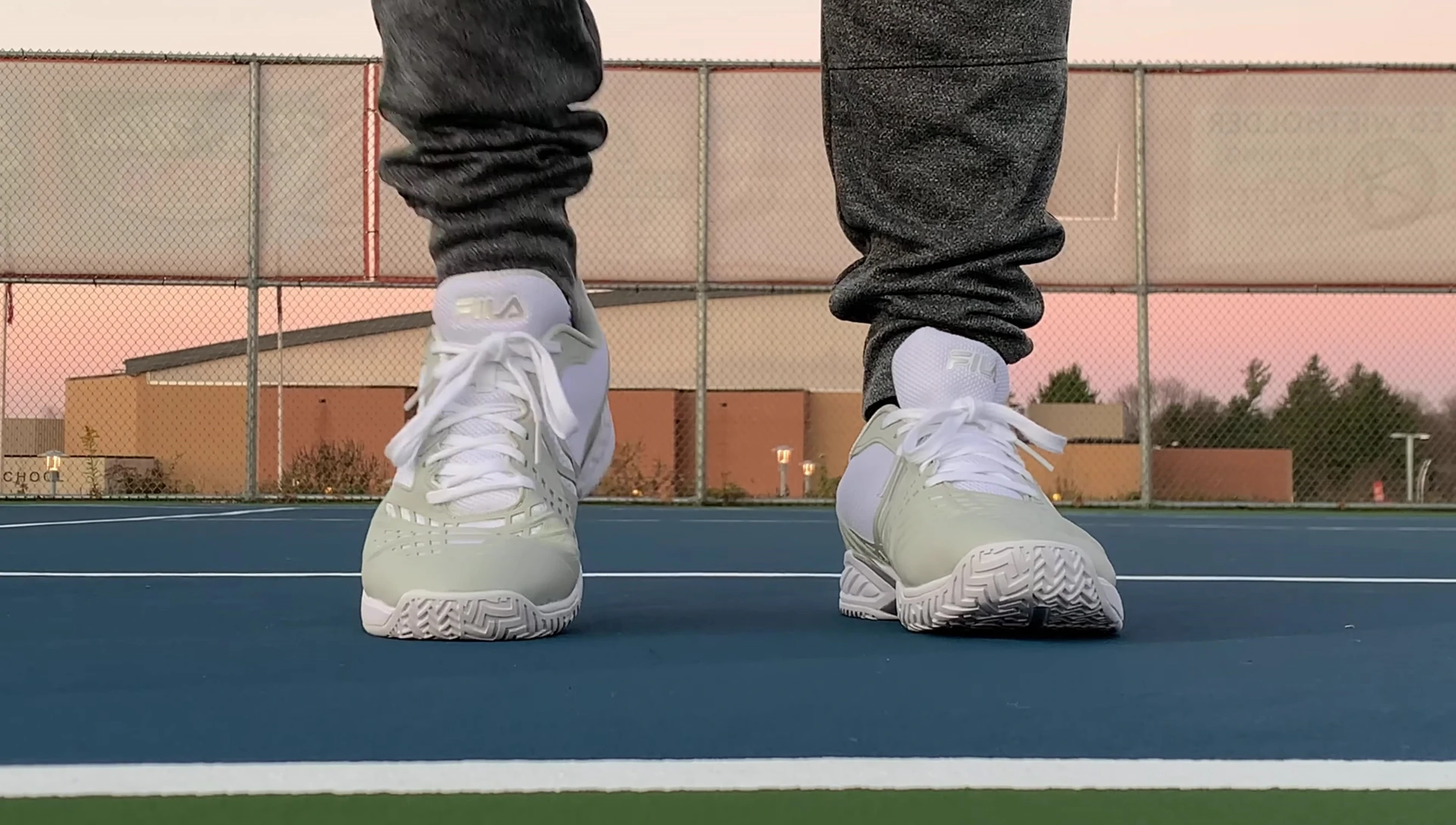 Showcasing the wide forefoot of the shoe.